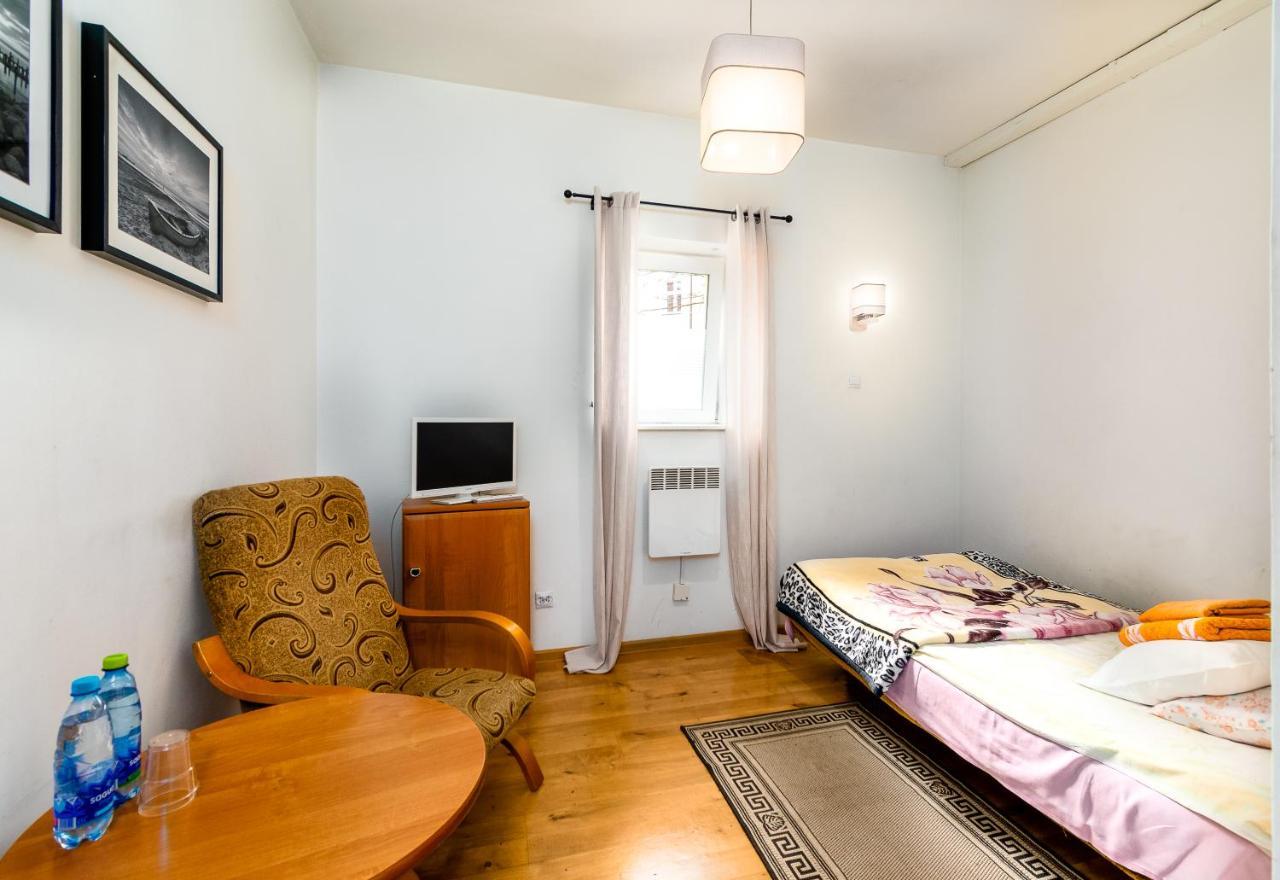Hostel Koral Щецин Экстерьер фото