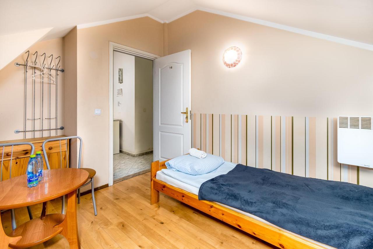Hostel Koral Щецин Экстерьер фото