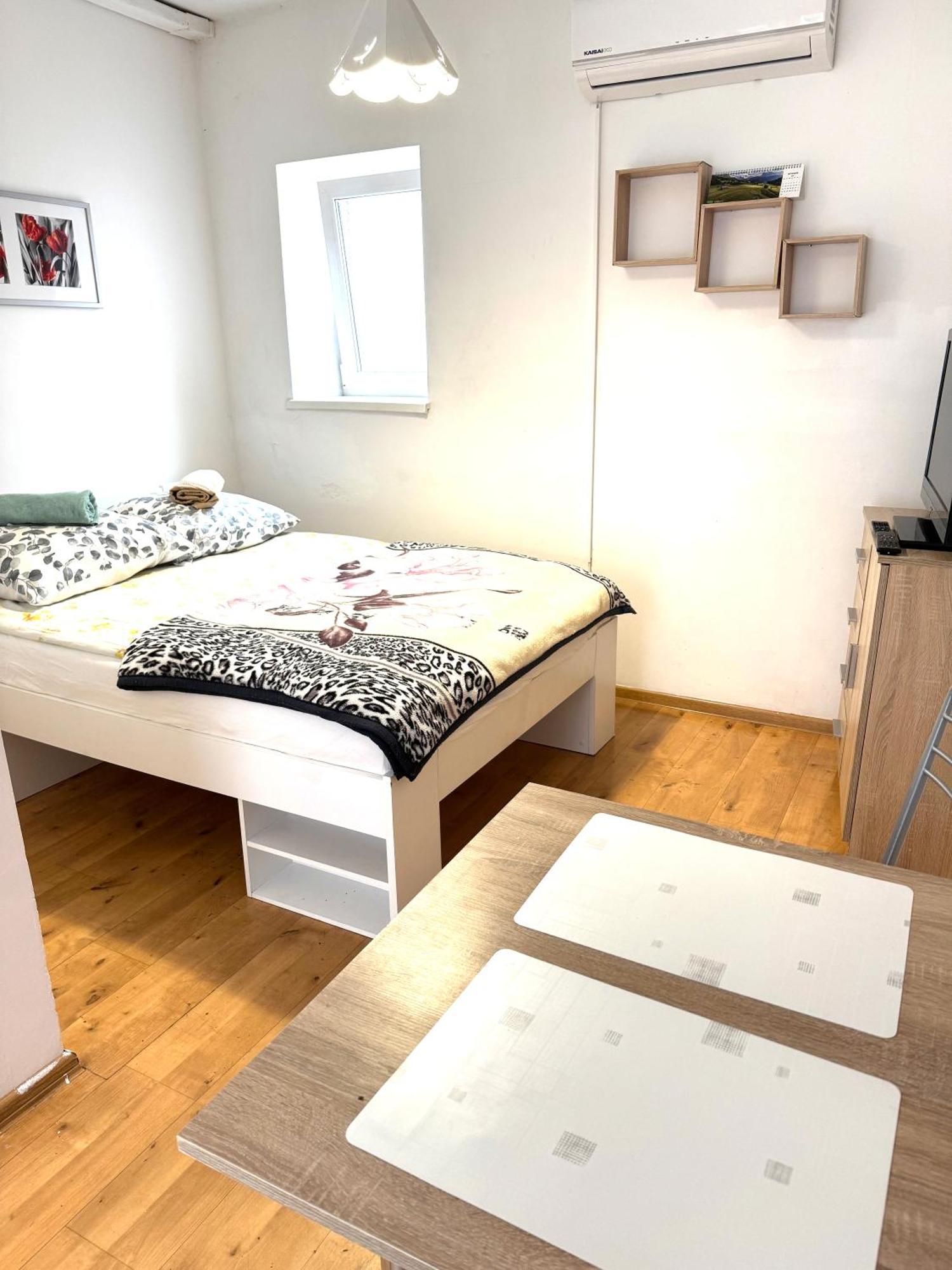 Hostel Koral Щецин Экстерьер фото