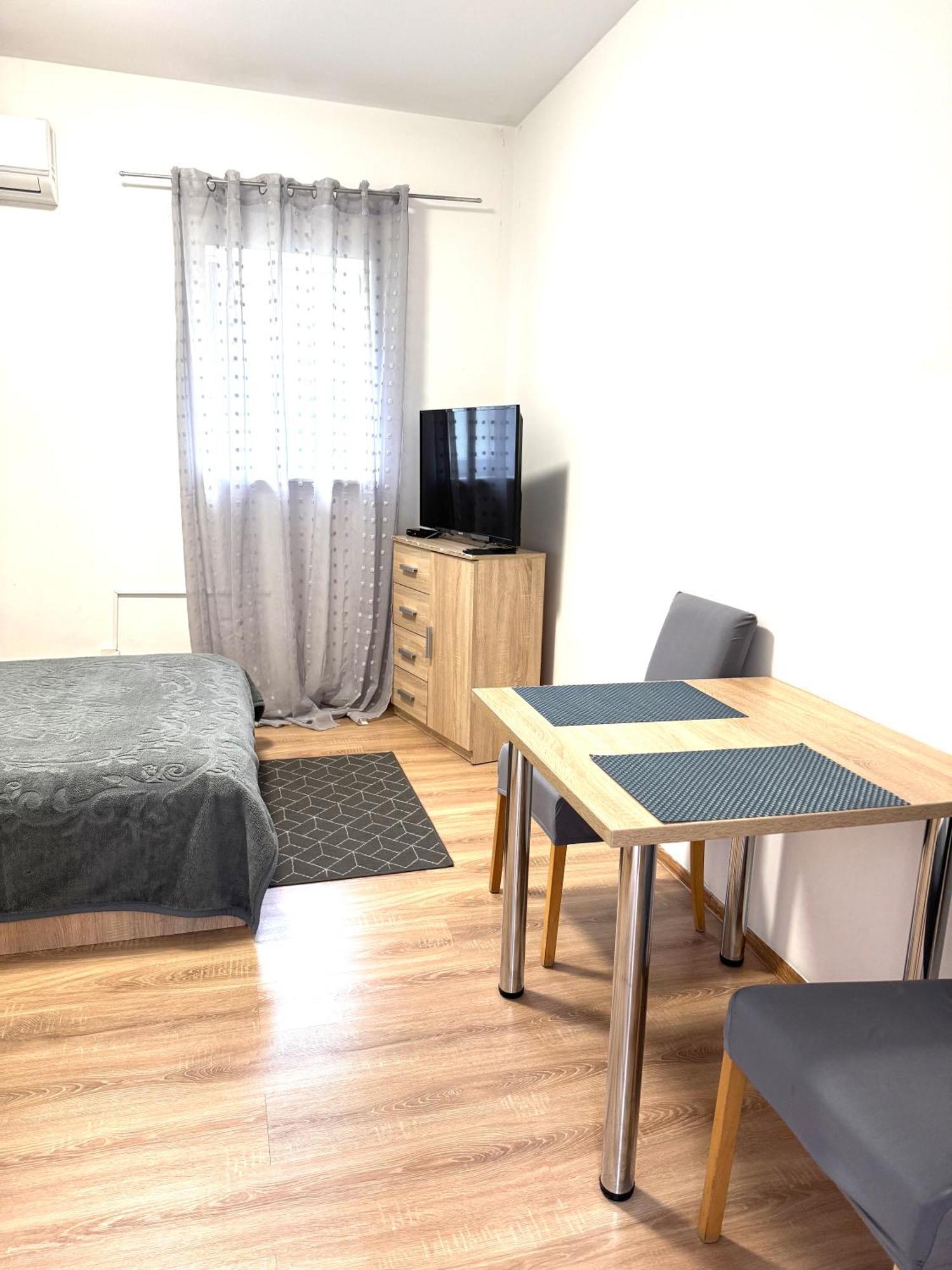 Hostel Koral Щецин Экстерьер фото