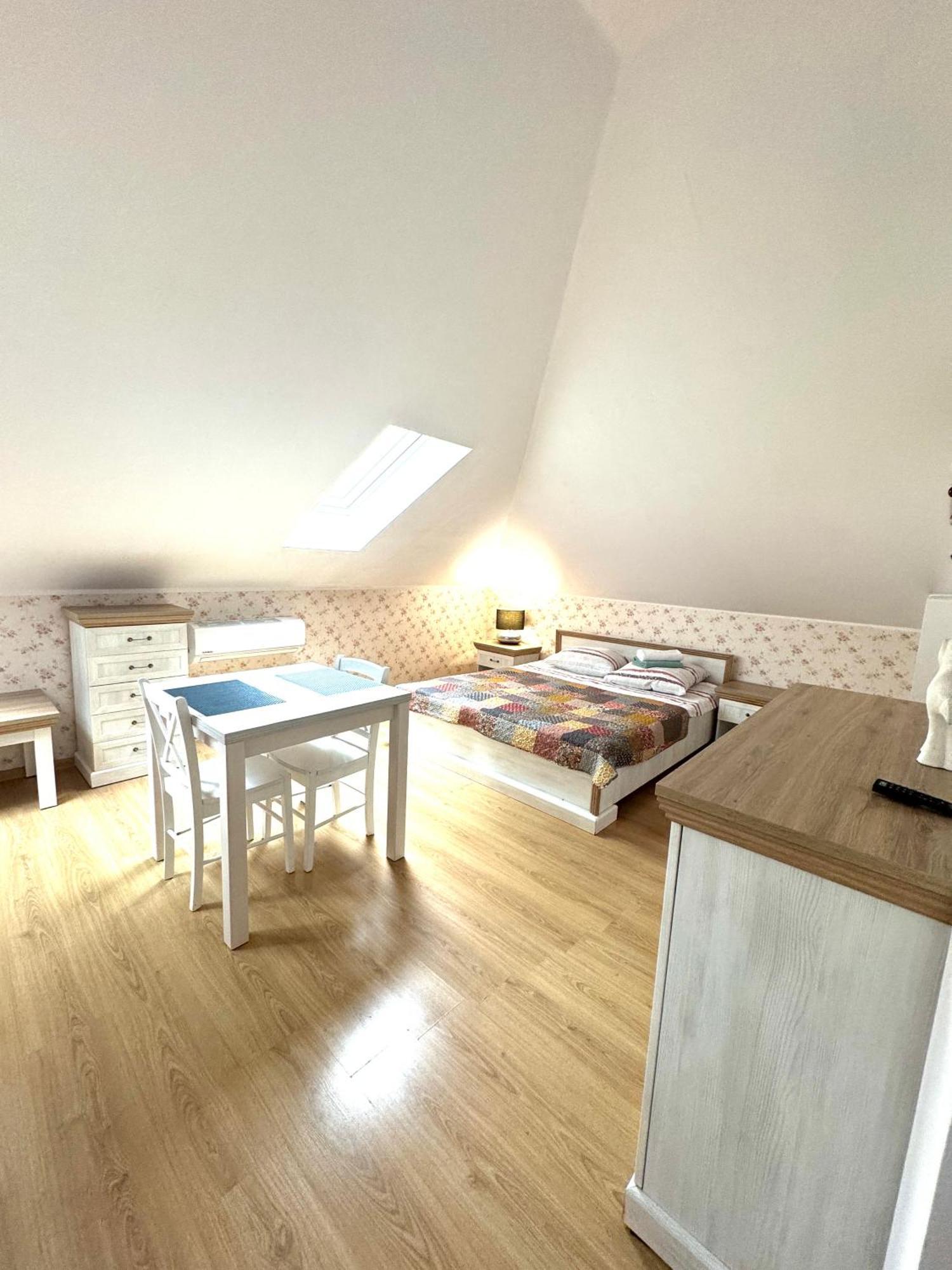 Hostel Koral Щецин Экстерьер фото